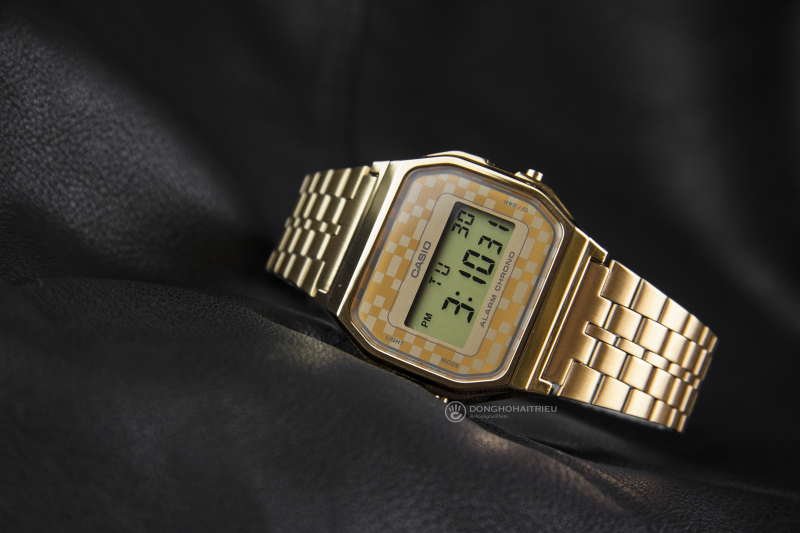 Đồng hồ điện tử thời trang Casio A159WGEA-9ADF với vỏ xung quanh thép không gỉ cao cấp mạ vàng