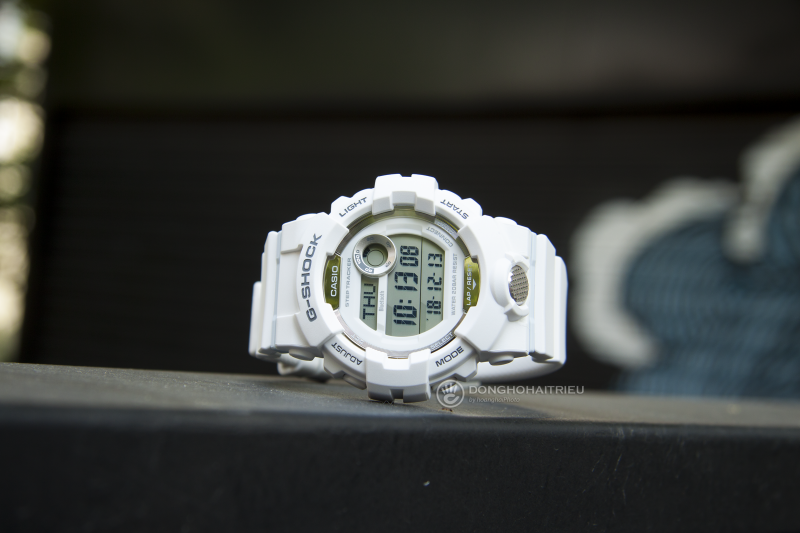 Mẫu G-Shock GBD-800-7DR phiên bản tông màu trắng thời trang, nhẹ nhàng, cá tính