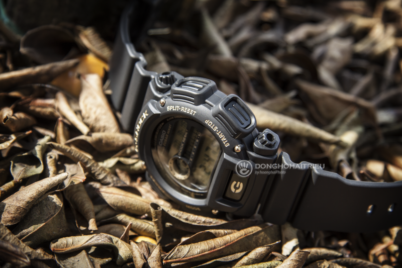 Mẫu G-Shock DW-9052GBX thiết kế đặc trưng vẻ ngoài dày dặn với tổng thể chất liệu bằng nhựa - DW-9052GBX-1A9DR