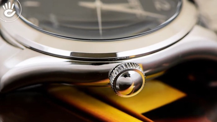 Review đồng hồ Seiko SNE489P1 3 kim mạ bạc sang trọng trên nền đen - Ảnh 4