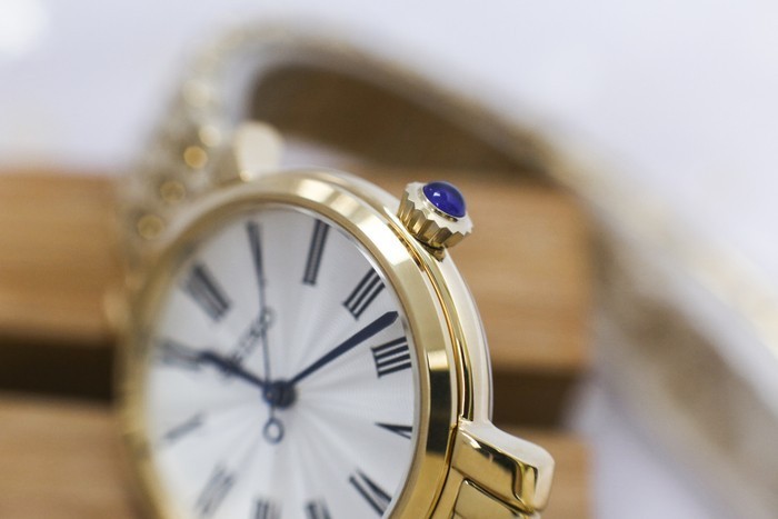 Review đồng hồ Seiko SRZ498P1 phiên bản mạ vàng sang trọng - Ảnh 4