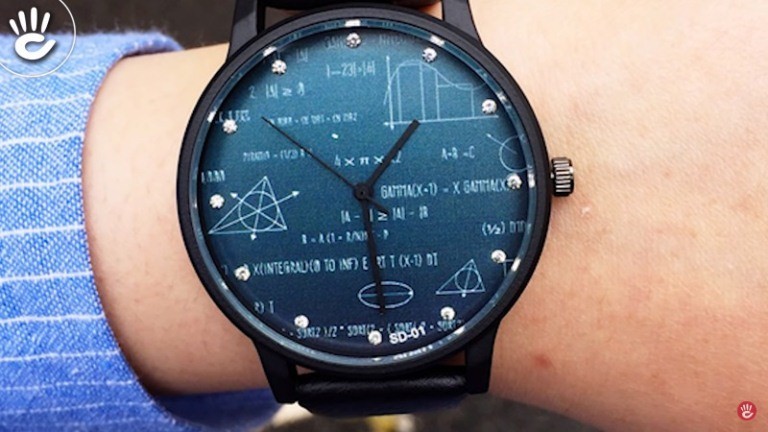 Đồng hồ độc lạ dành cho người yêu thích toán học