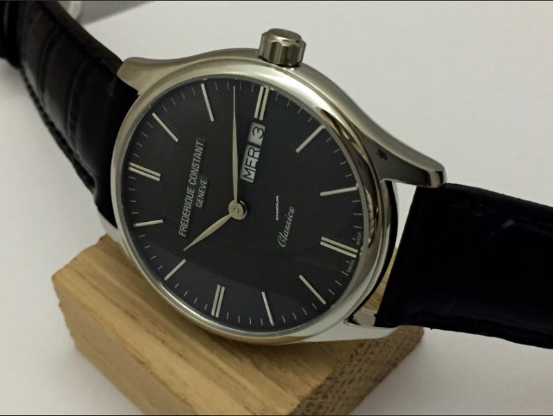 Đồng hồ Frederique Constant FC-225GT5B6: Vẻ nam tính cổ điển-3