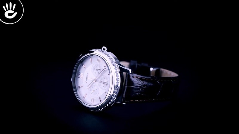 Review đồng hồ Orient FSW03005W0: Chronograph cho nữ độc đáo-3