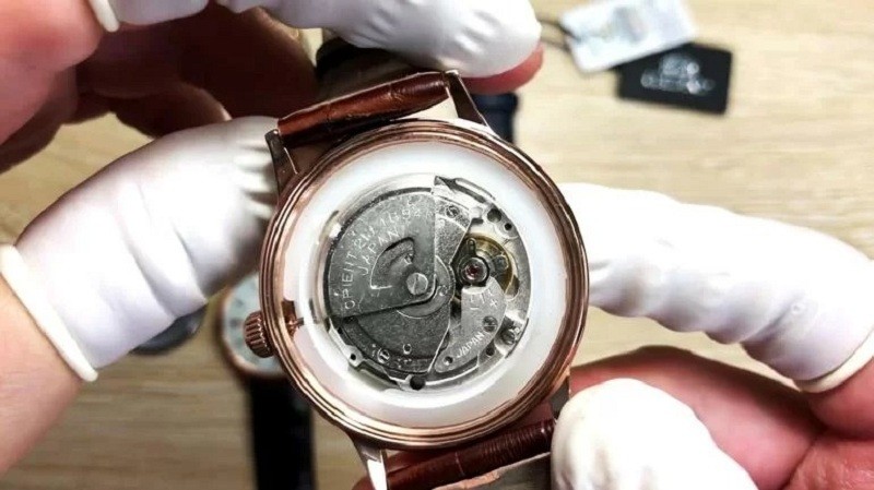 Chiếc đồng hồ Orient xách tay Fake không rõ nguồn gốc