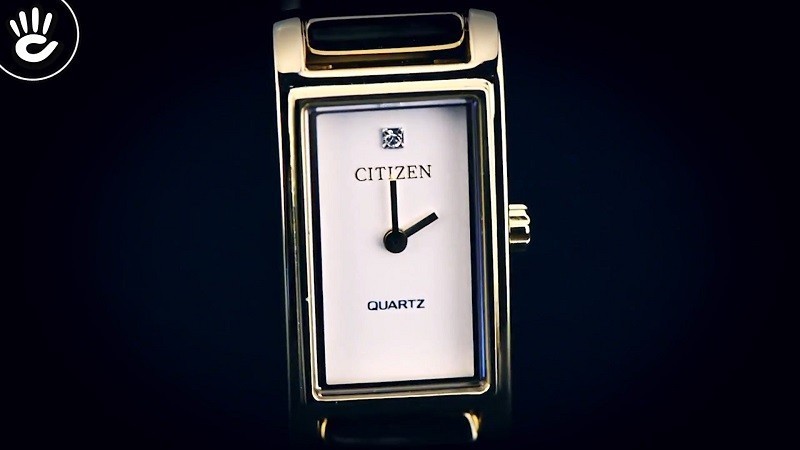 Review đồng hồ Citizen EZ6362-54A: Mặt số đính đá sang trọng-2