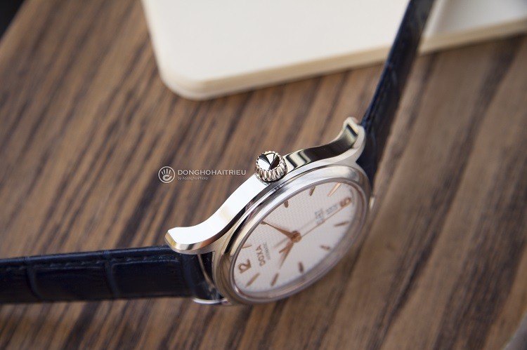 Phiên bản đồng hồ Doxa D216SWH Nay đã có phiên bản dây da - ảnh 5