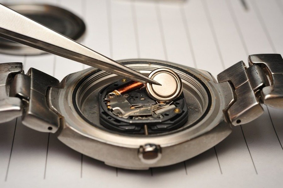 Thay pin đồng hồ Tissot chính hãng được thực hiện chi tiết tại Đồng hồ Hải Triều